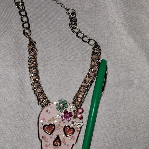BETSEY JOHNSON Floral Skull Pendant Necklace - Picture 6 of 6